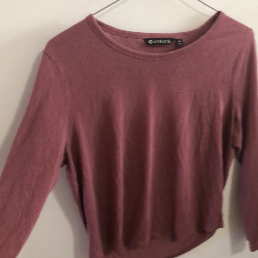 Athleta long sleeve open back breezy berry top - Picture 4 of 5